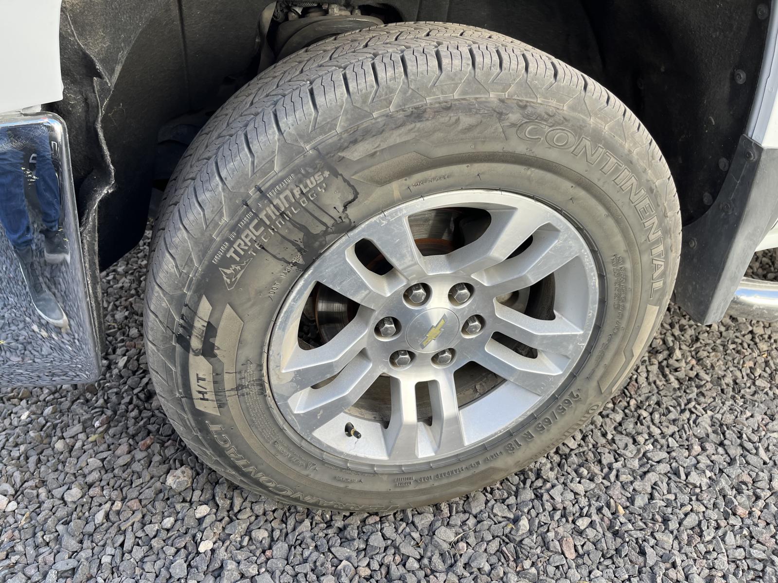 ./imagenes/INVOICE/2019/17928/CHEVROLET-SILVERADO-1500 (6).JPG